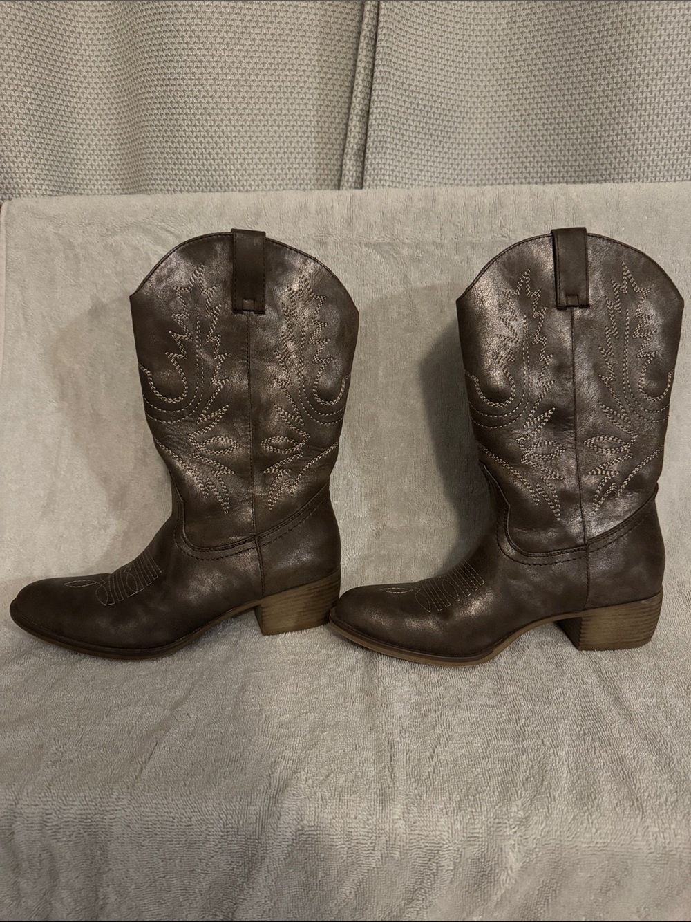 Brown Western Stitch-Detail Cowboy Boots - Unbranded